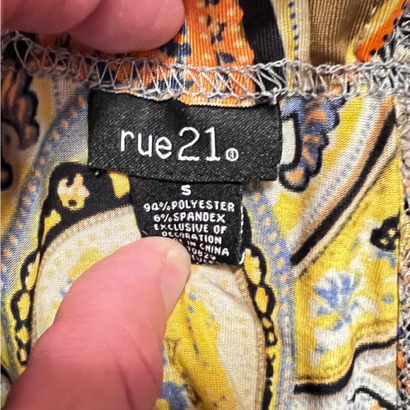 Gray dress with yellow pattern - Picture 3 of 3